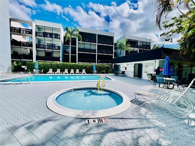 ATTENTION REAL ESTATE AGENTS! Beautiful condo overlooking a