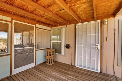 Escape to the great outdoors with this semi furnished