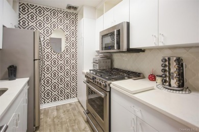 This generously sized 1-bedroom, 1-bath apartment is located