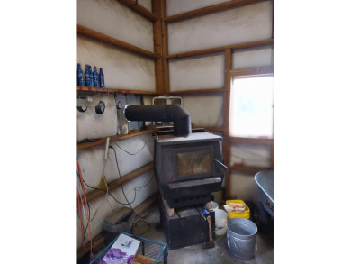 Amazing 180 degree views from this hilltop retreat! Privacy is