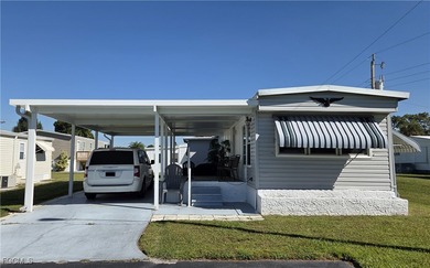 You get TWO BEDROOM capability for a 1-Bedroom price! This