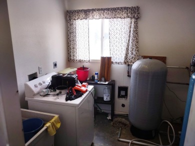 Amazing 180 degree views from this hilltop retreat! Privacy is