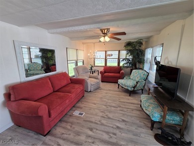 You get TWO BEDROOM capability for a 1-Bedroom price! This