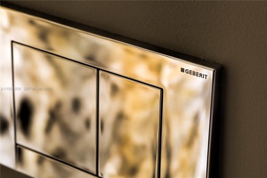 Palatial 4,495 square foot 4 Bed / 4.5 Bath penthouse at