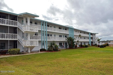 Welcome to the Arlington House in The 55+ Community of Daytona