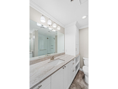 Stunning downtown living! Completely renovated 1-bed, 1.5-bath