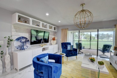 Welcome to Hunters Run Country Club! This spacious 2-bedroom