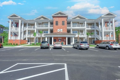 It's a Beauty! Better than new 3 bedroom, 2 bath Golf Villa in a