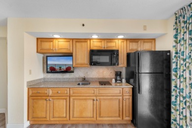 Welcome to your perfect coastal retreat! This stunning 1-bedroom