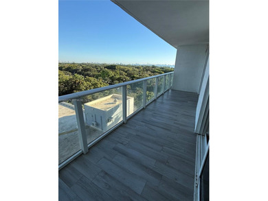 Beautiful property located in design district, minutes away from