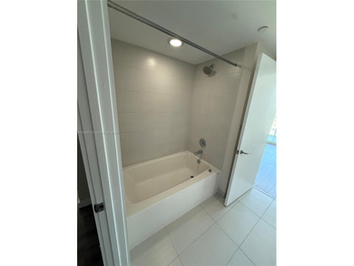 Beautiful property located in design district, minutes away from