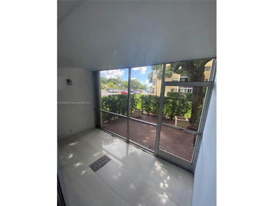 Spacious 2 bedroom, 2 bath condo offering, 1,192 sq ft