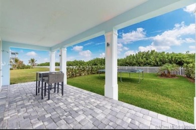 Discover an OCEANFRONT PARADISE ON S. Hutchison Island - 3