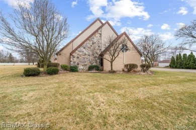 Amazing opportunity for worship space and supporting area*