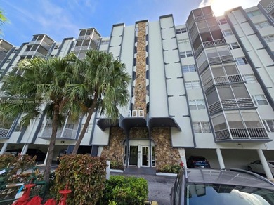 Prime location condo with endless potential!
Spacious and