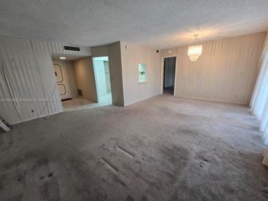 Prime location condo with endless potential!
Spacious and