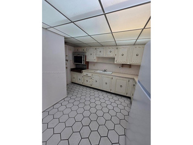 Prime location condo with endless potential!
Spacious and