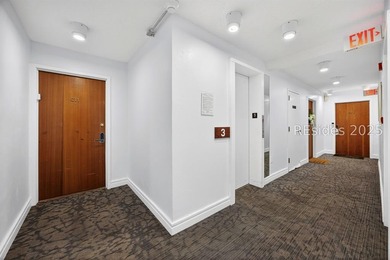 Beautifully renovated 2-bedroom, 2-bath condo in desirable South