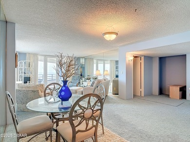 DIRECT OCEANFRONT  - Enjoy your waterfront lifestyle in this