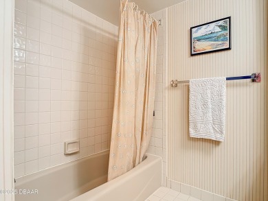 DIRECT OCEANFRONT  - Enjoy your waterfront lifestyle in this