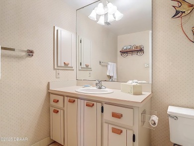 DIRECT OCEANFRONT  - Enjoy your waterfront lifestyle in this