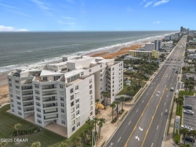 DIRECT OCEANFRONT  - Enjoy your waterfront lifestyle in this