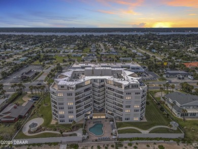 DIRECT OCEANFRONT  - Enjoy your waterfront lifestyle in this