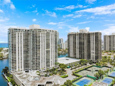 Rare Double-Unit at Turnberry Isle with 270? Water Views
Unique