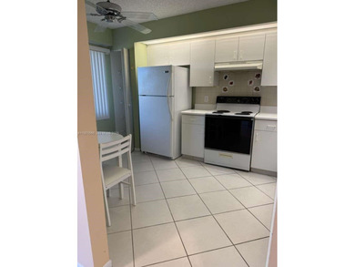 Stunning condo opportunity in the highly desirable West Pembroke