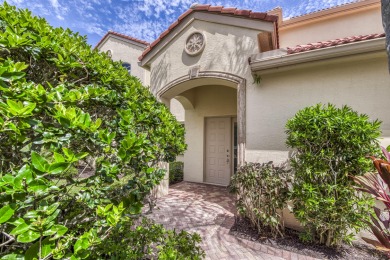 Turnkey 3BR/3BA + Den spacious upstairs condo in Orchid Hammock