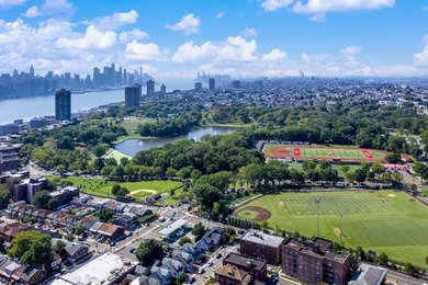 Spacious Southeast Corner Condo with Spectacular NYC & Hudson