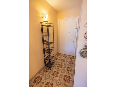 Furnished Large 1BD / 1BA in Mar-Len Gardens - 55+
Spacious