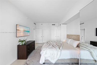 CORNER PENTHOUSE WITH DIRECT BAYFRONT AND SUNSET VIEWS AT