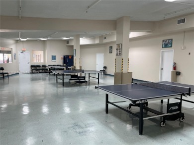 Bring offers! A perfect unit, the perfect location, for YOUR