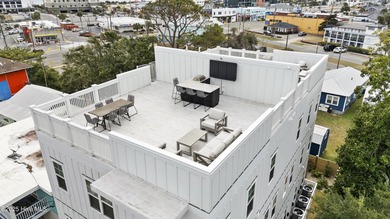 LOCATION, LOCATION, LOCATION! Strategically positioned between