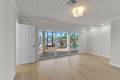 Stunning Waterfront Retreat - Fully Renovated Bayview Water