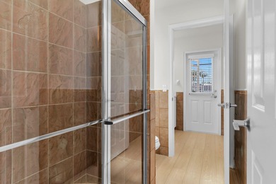 Stunning Waterfront Retreat - Fully Renovated Bayview Water