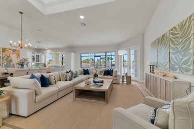 Stunning Waterfront Retreat - Fully Renovated Bayview Water