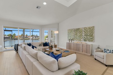 Stunning Waterfront Retreat - Fully Renovated Bayview Water