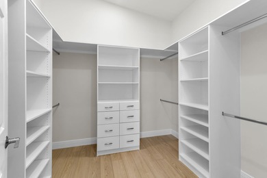 Stunning Waterfront Retreat - Fully Renovated Bayview Water