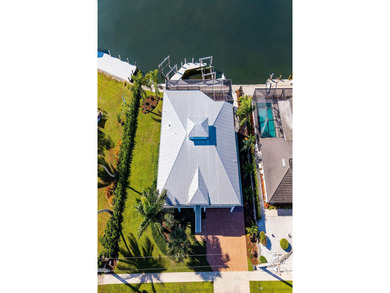 Stunning Waterfront Retreat - Fully Renovated Bayview Water