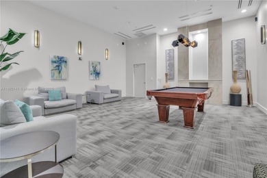 Modern Bayfront 3 Bedroom with Large Private Outdoor Oasis!