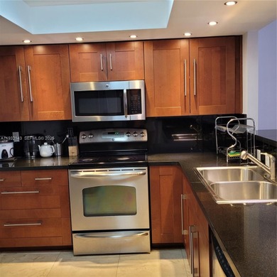 FRESHlY PAINTED &  ENJOY A FULLY FURNISHED & EQUIPPED APARTMENT