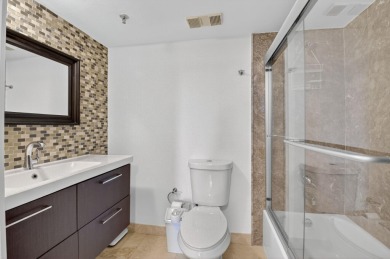 Updated 2/2 in the premiere country Club community of Boca West