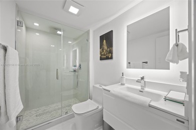 Gorgeously renovated and tastefully designed 2/2 corner