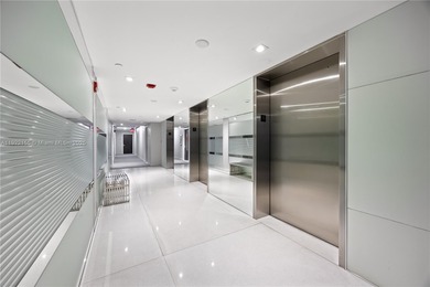 Gorgeously renovated and tastefully designed 2/2 corner