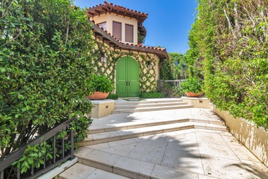 This Italianate 3 bedroom, 3.5 bath townhome offers over 4,100