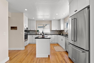 Seas your opportunity to live the best of coastal life by the