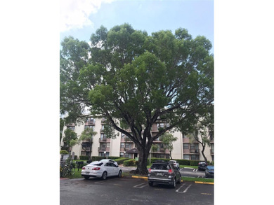 very cozy unit , excellent for living or investors , don't miss