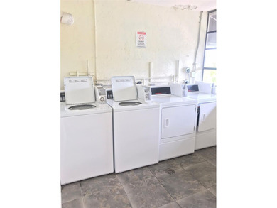 very cozy unit , excellent for living or investors , don't miss